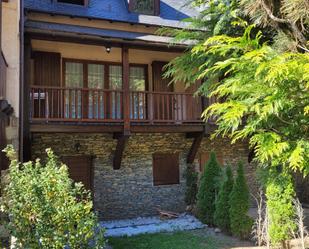 Exterior view of House or chalet for sale in Vielha e Mijaran  with Balcony
