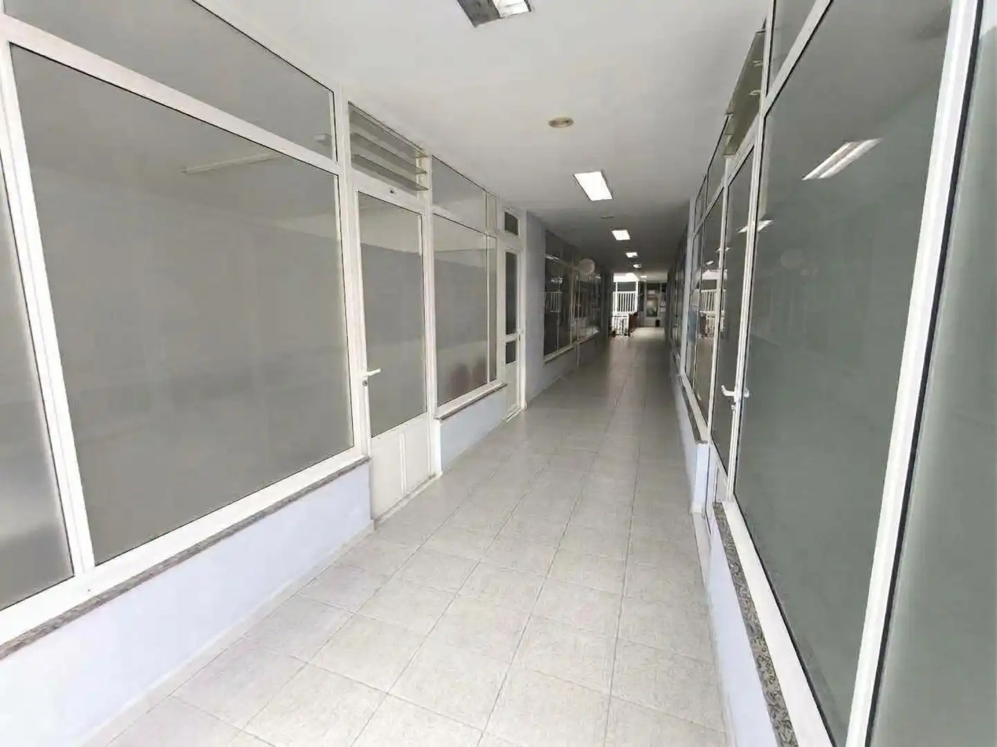 Oficina en venta en Noia, A Coruña