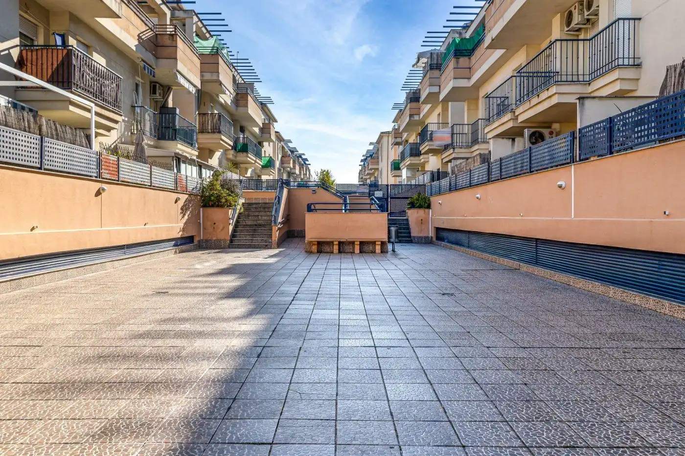 Terrasse von Wohnung zur Miete in Las Gabias mit Klimaanlage, Heizung und Privatgarten