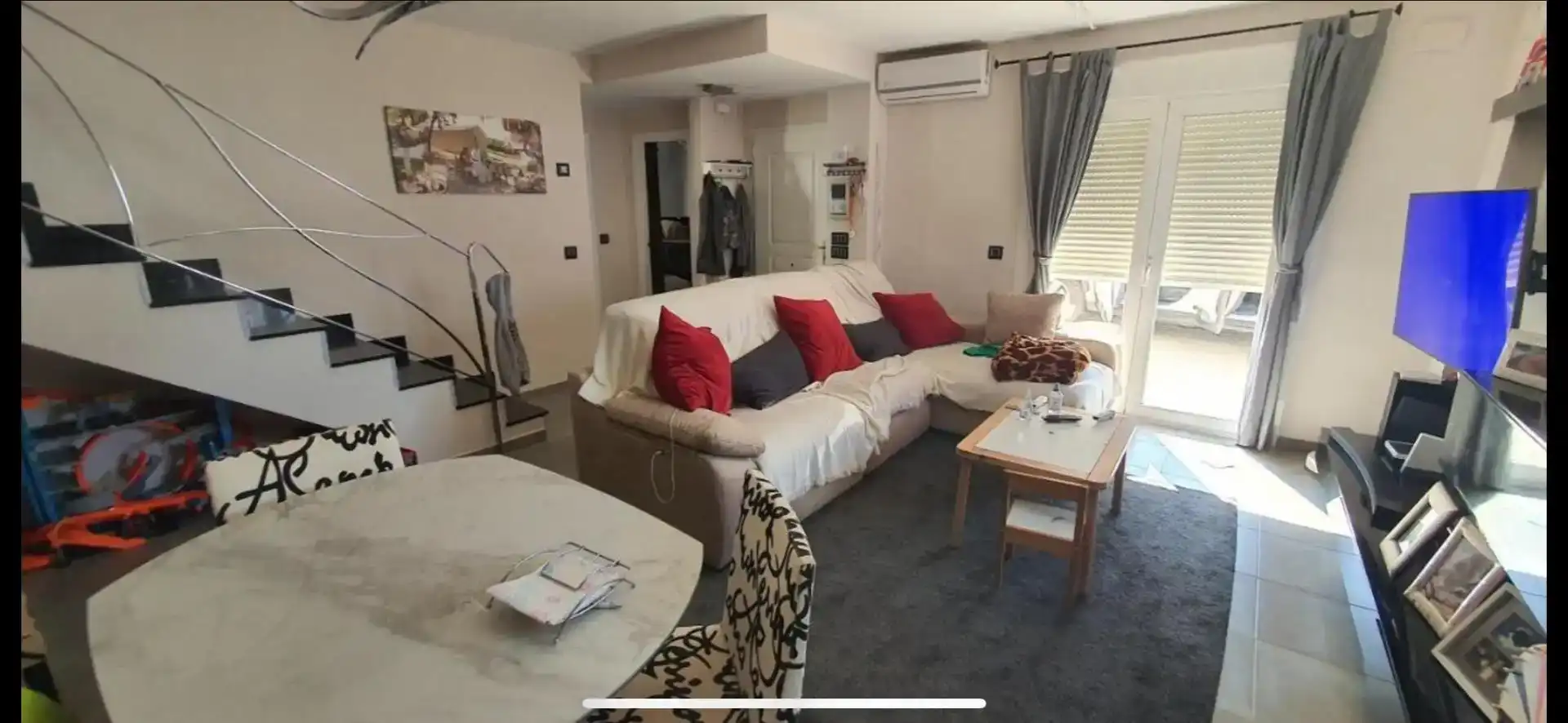 Sala d'estar de Casa adosada en venda en L'Alcora amb Aire condicionat i Piscina