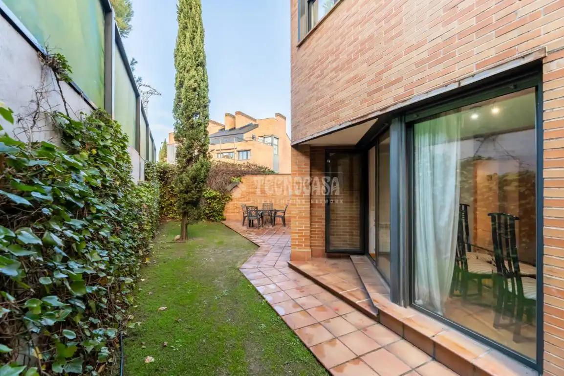 Garden of Flat for sale in Torrelodones  with Air Conditioner, Heating and Private garden