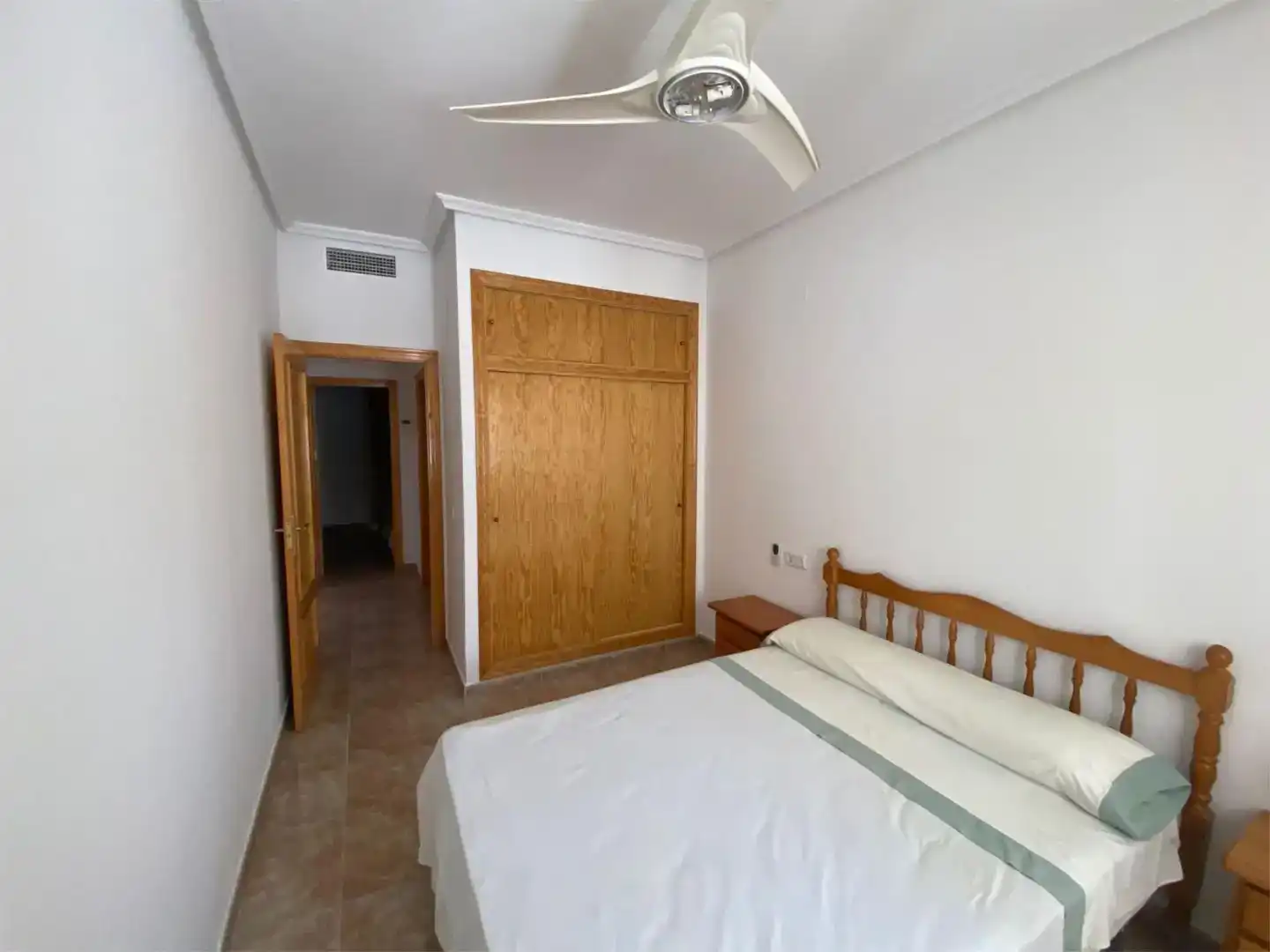 Habitación de Dúplex de alquiler en Pilar de la Horadada con Aire acondicionado, Trastero y Amueblado