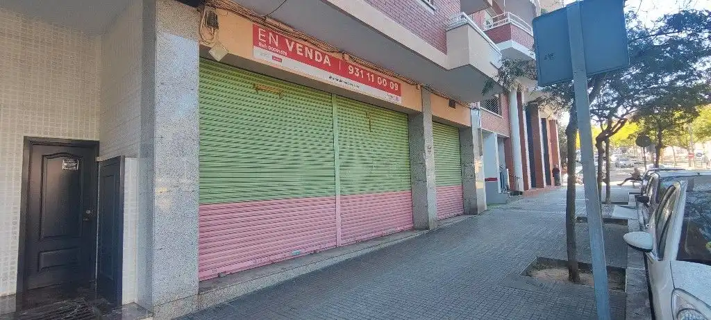 Local en venda a Avinguda de la Roureda, 7, La Roureda