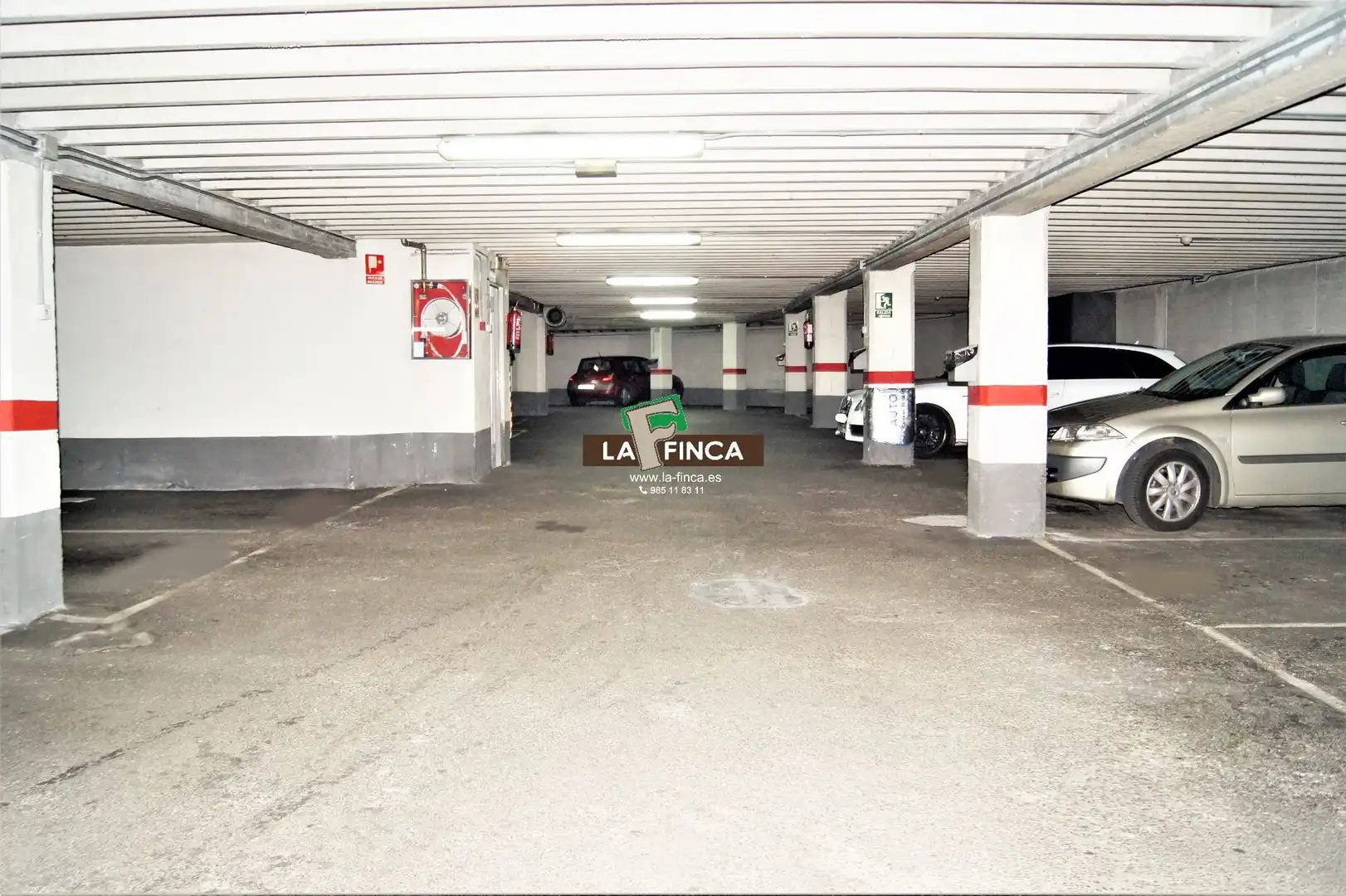 Parking of Garage for rent in Oviedo 