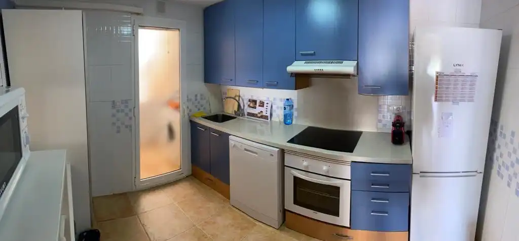 Cuina de Apartament de lloguer en La Manga del Mar Menor amb Aire condicionat, Calefacció i Terrassa