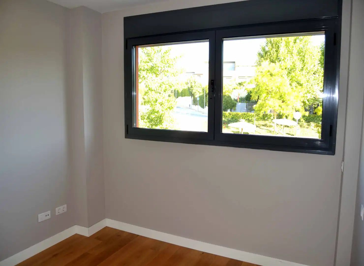 Bedroom of Detached homes for rent in La Moraleja  with Air Conditioner, Heating and Private garden