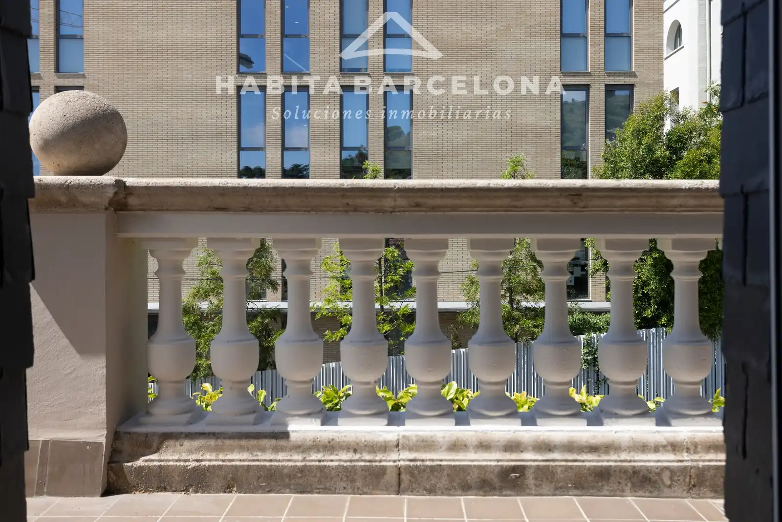 Vista exterior de Casa o xalet de lloguer en Barcelona amb Aire condicionat, Calefacció i Jardí privat