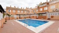 Piscina de Casa adosada en venda en Armilla amb Aire condicionat i Terrassa