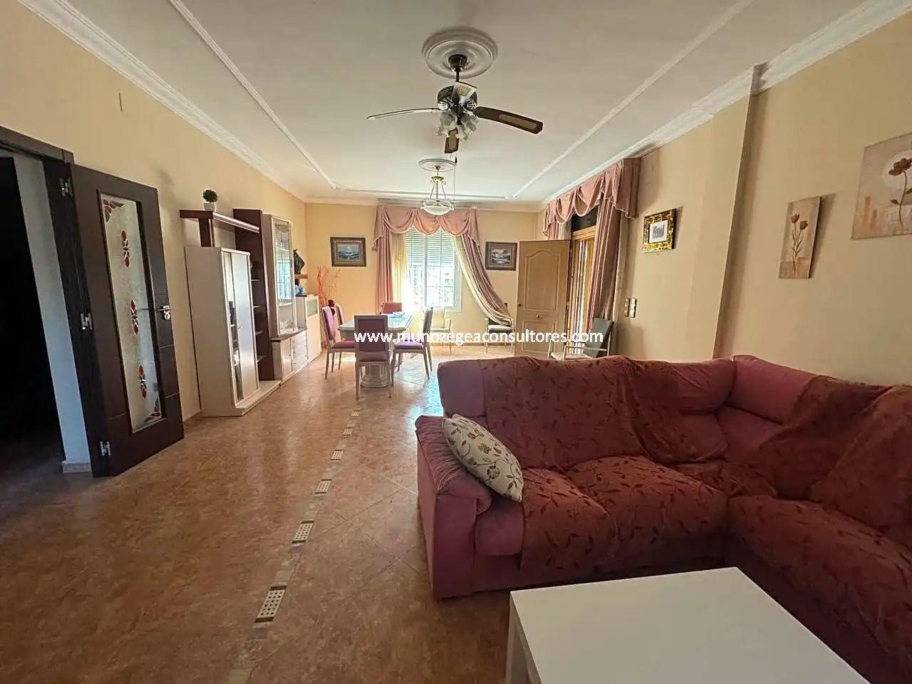 Sala de estar de Casa o chalet en venta en Moriles con Aire acondicionado, Jardín privado y Piscina