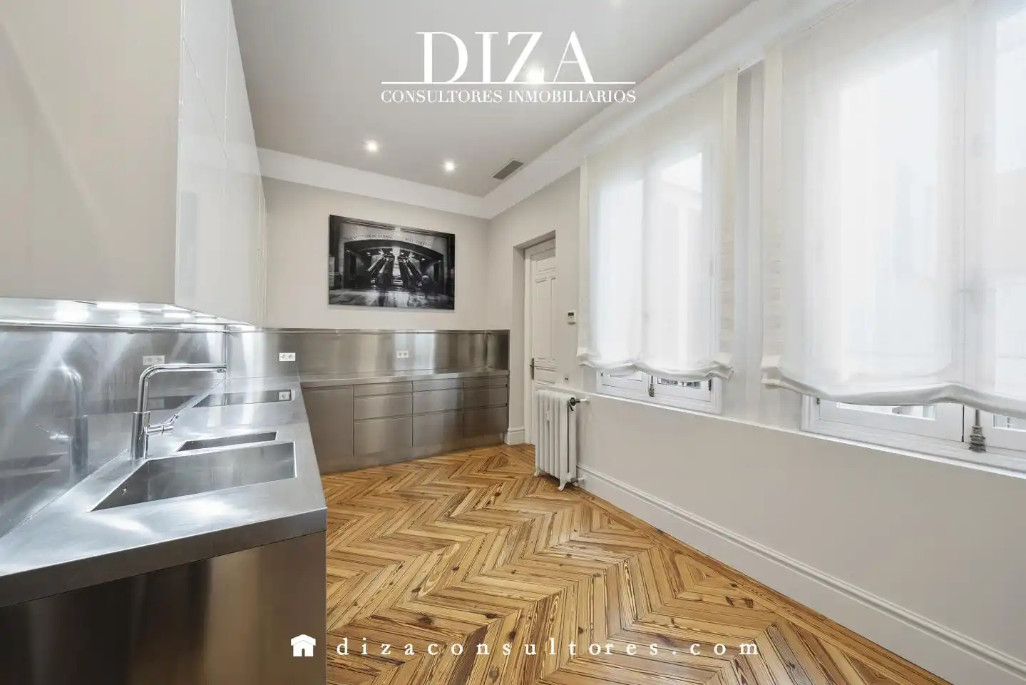Kitchen of Flat for rent in Madrid  with Air Conditioner and Heating