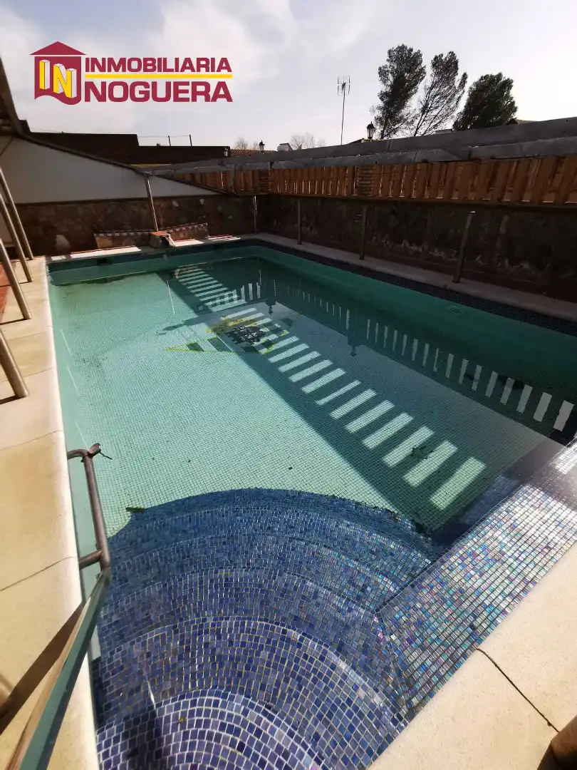 Swimming pool of Houses for sale in Écija