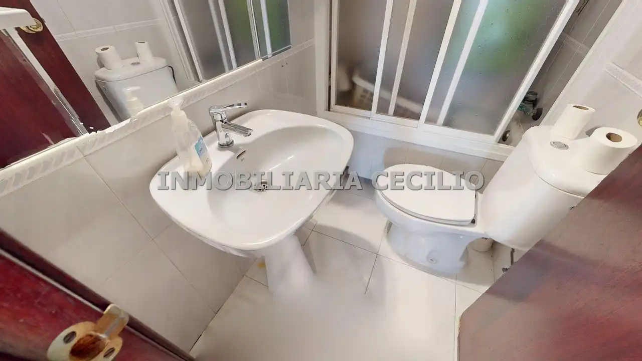 Baño de Piso en venta en Sant Antoni de Portmany con Aire acondicionado, Calefacción y Terraza