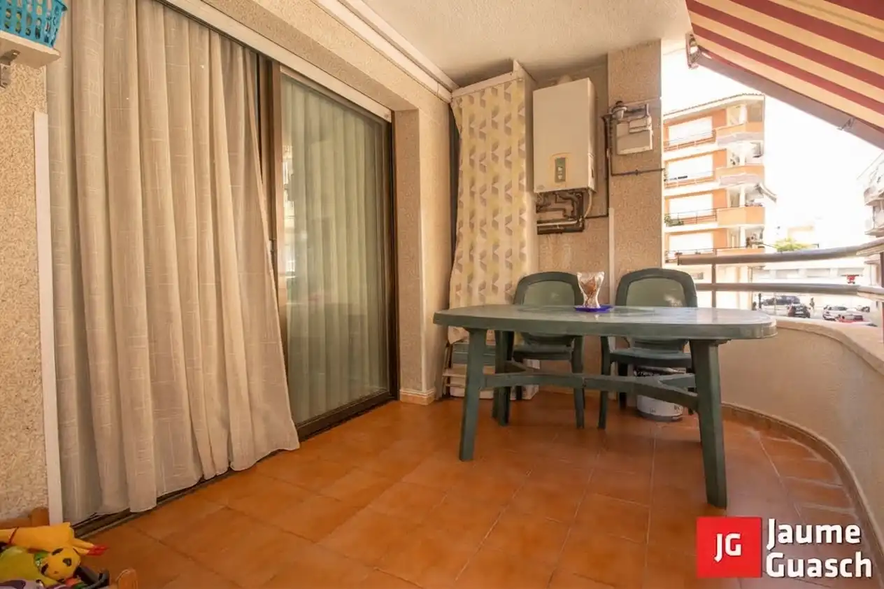 Flat with lift for sale in Centre