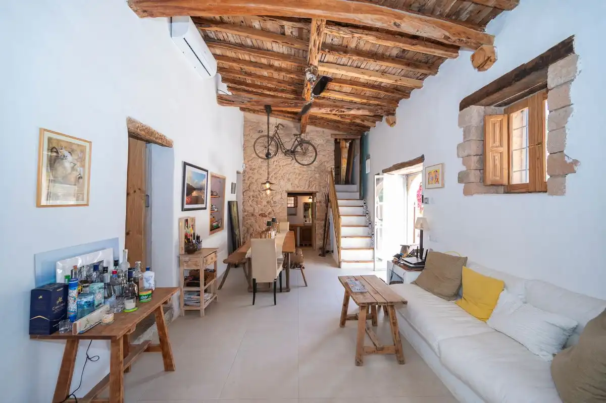 Sala de estar de Casa o chalet de alquiler en Sant Josep de sa Talaia con Aire acondicionado, Calefacción y Jardín privado