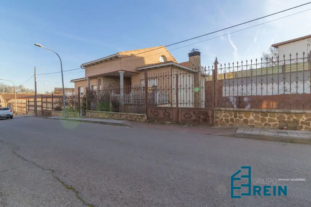 Chalet con jardín en venta en LARGO CABALLERO 1, imagen 63