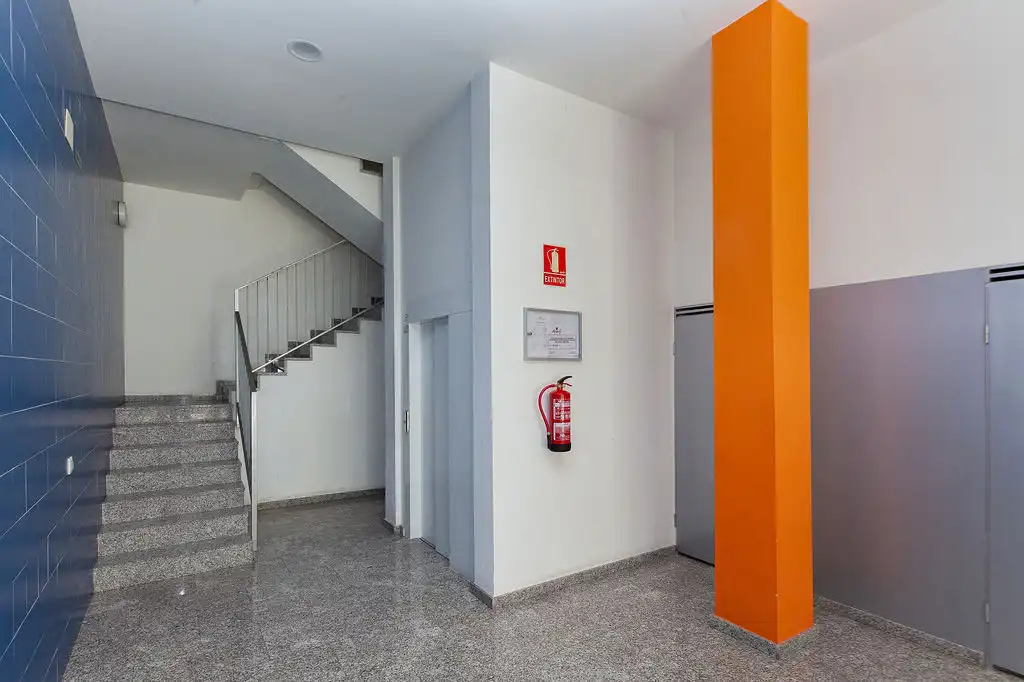 Piso con ascensor en venta en C/ Plus Ultra - Conjunto Res Grupo Simancas -, imagen 23