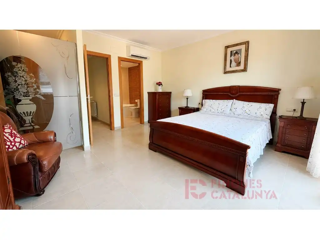 Bedroom of Houses for sale in Vilablareix  with Air Conditioner and Heating
