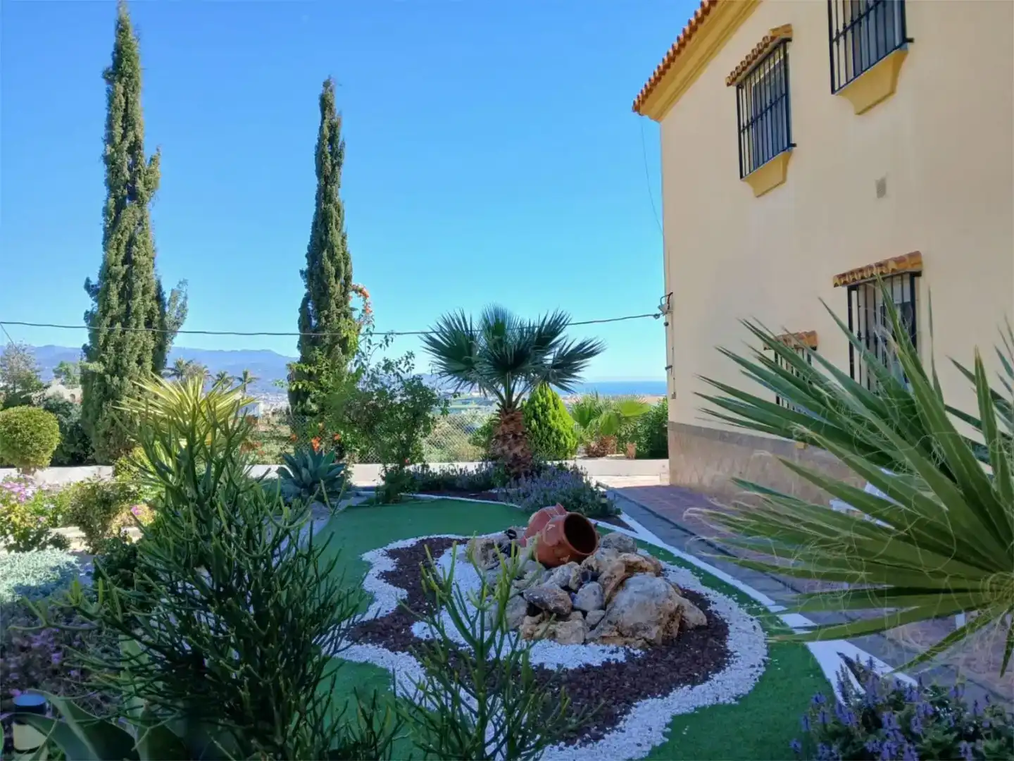 Jardín de Piso en venta en Vélez-Málaga con Piscina y Balcón