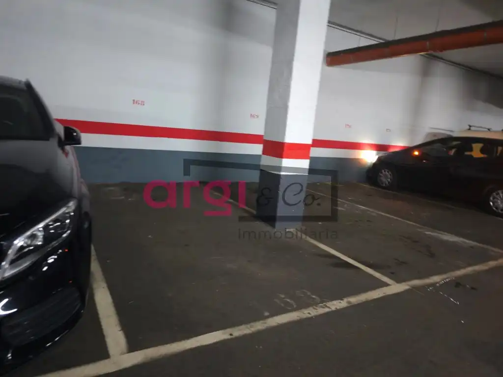 Parkplatz von Garage zum Verkauf in L'Hospitalet de Llobregat