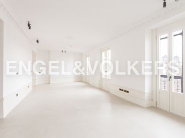 Penthouse mit Balkon zur Miete in Plaza del Conde de Barajas