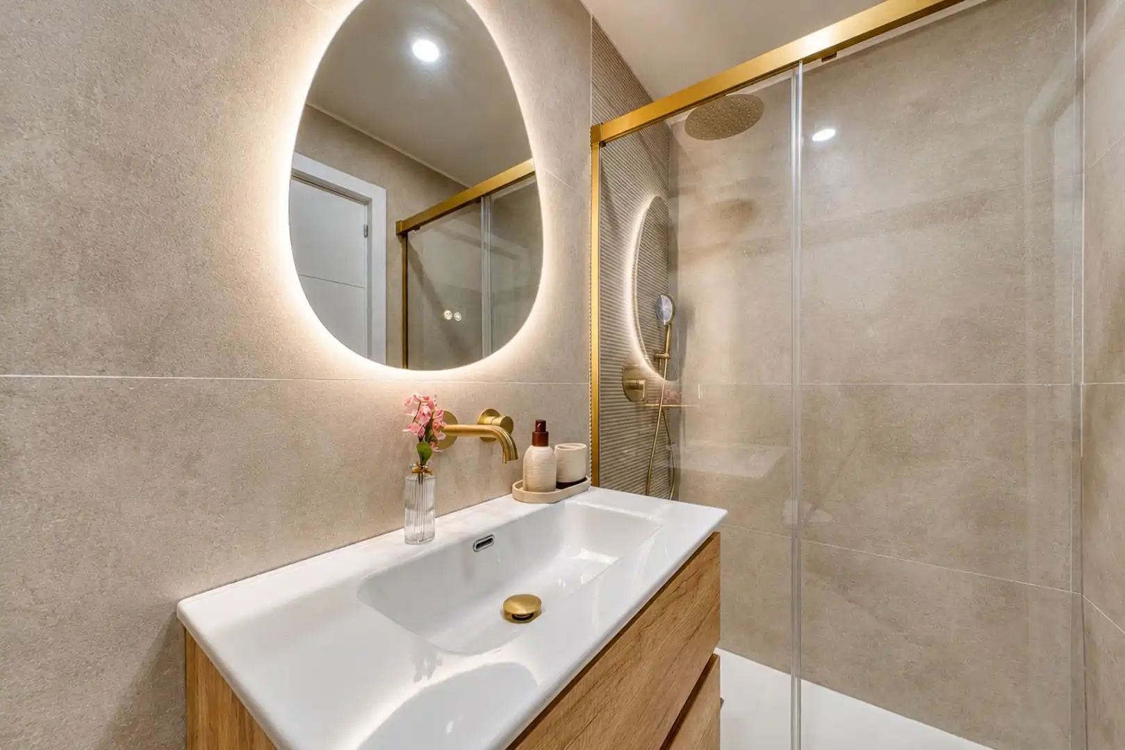 Bany de Apartament de lloguer en Marbella amb Aire condicionat, Terrassa i Traster