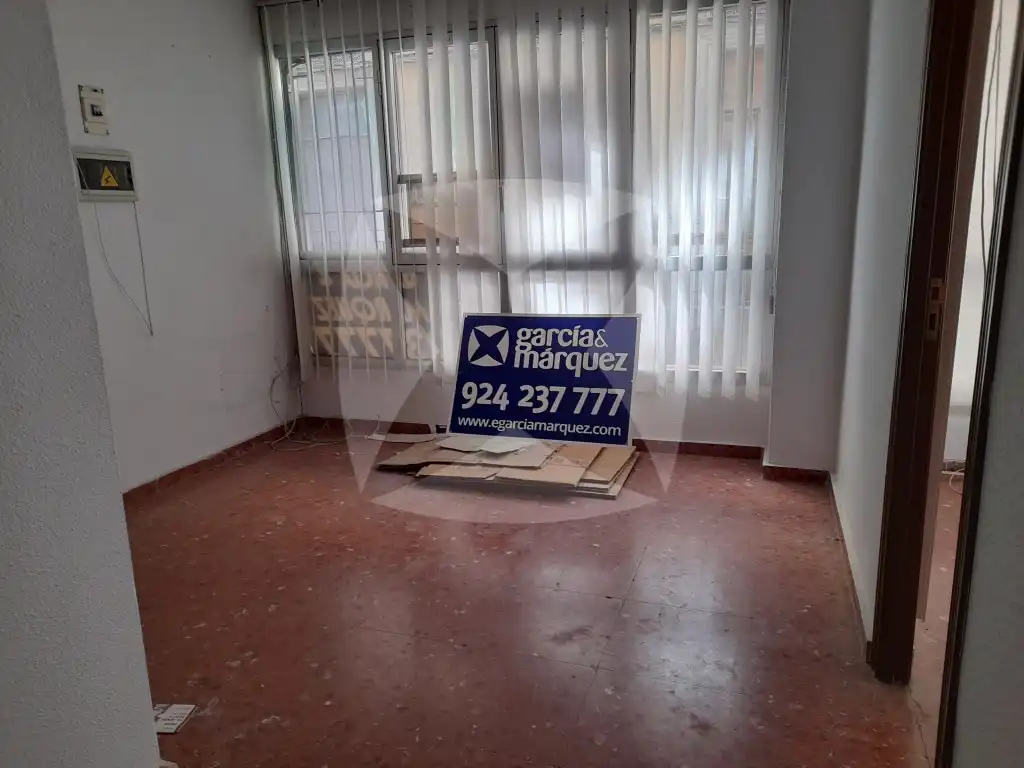 Office space with lift to rent in C. Francisco Pizarro, 8, imagen 5