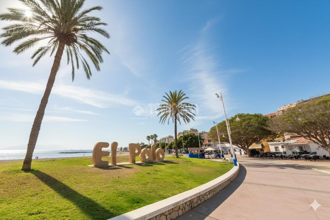 Flat for sale in El Palo, Este