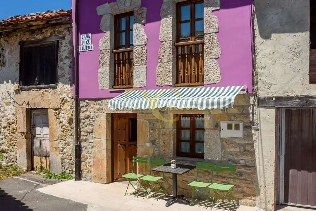 Casa adosada en venda en Peñamellera Alta amb Calefacció