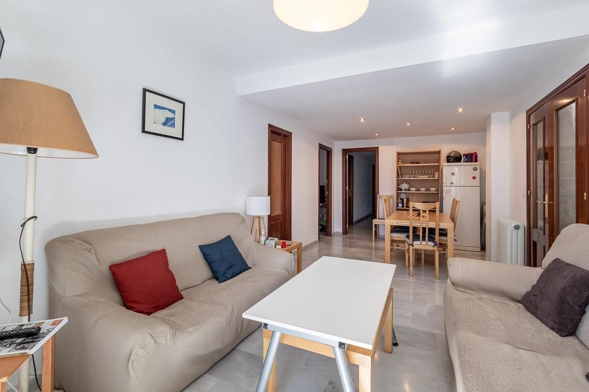 Living room of Flat for sale in  Granada Capital  with Heating and Storage room