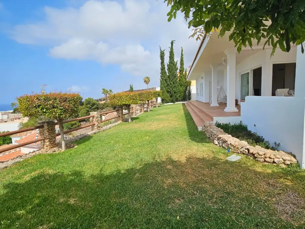 Jardí de Casa o xalet en venda en Torrox amb Aire condicionat, Jardí privat i Terrassa