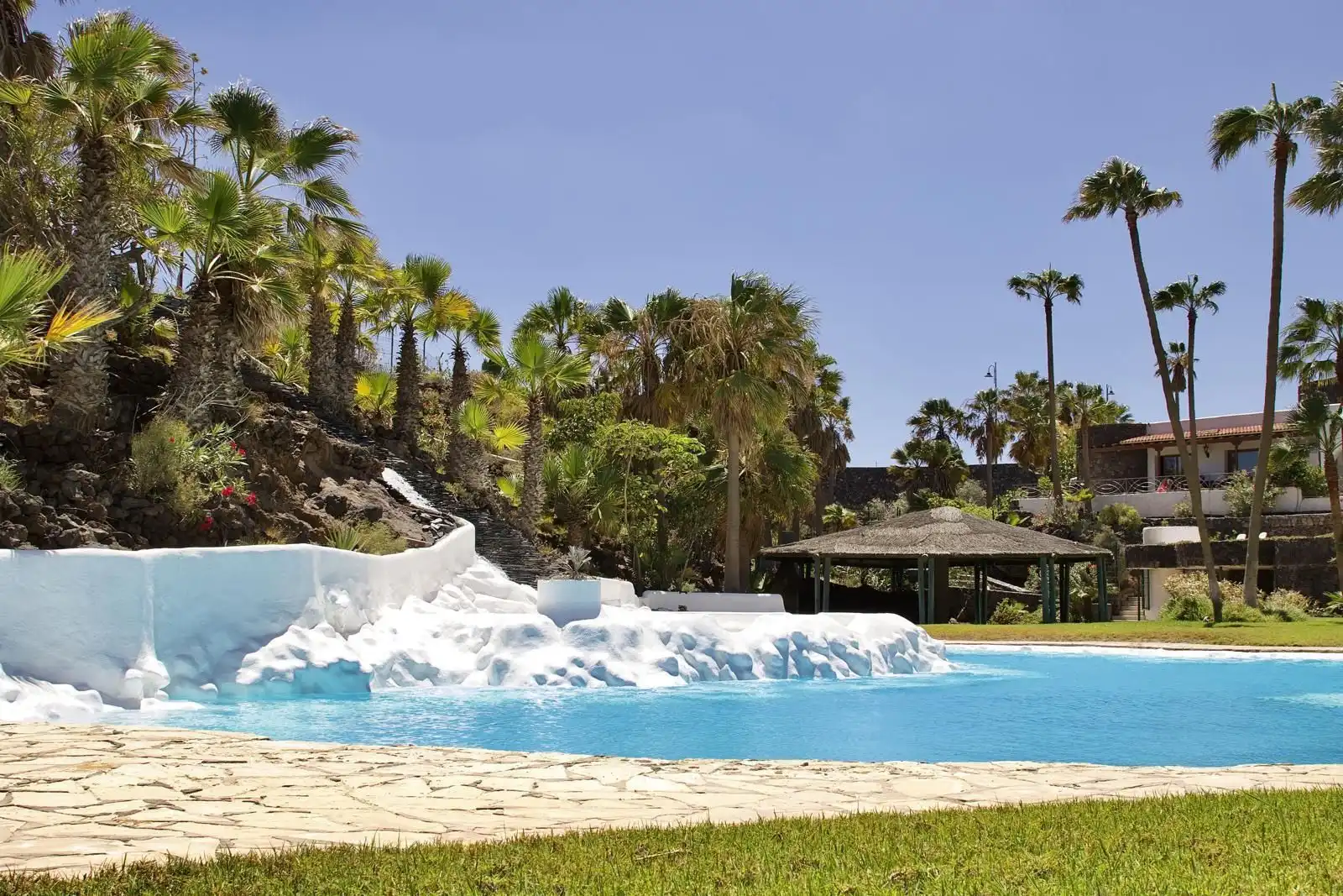 Piscina de Casa o xalet en venda en San Miguel de Abona amb Aire condicionat, Jardí privat i Terrassa