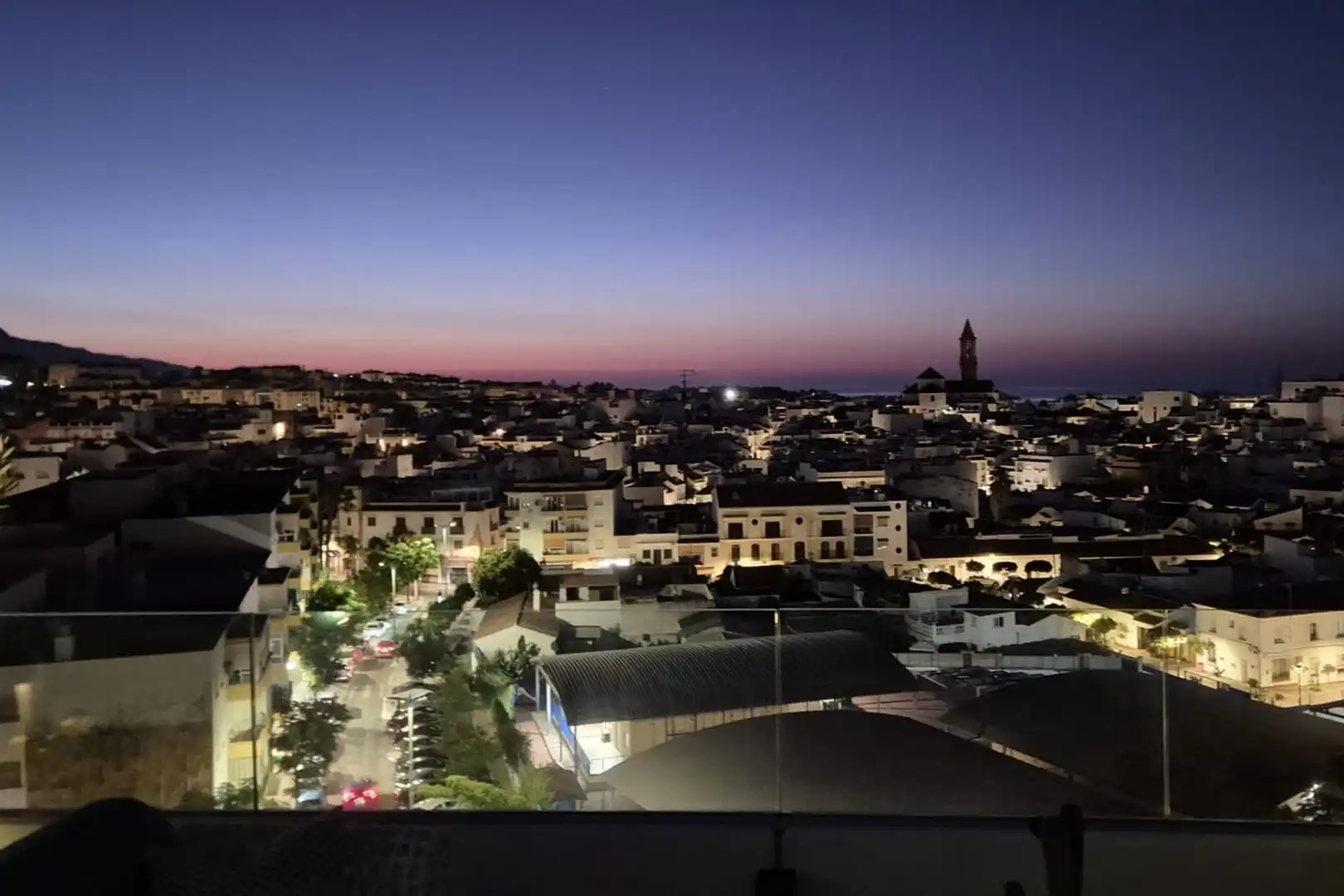 Vista exterior de Àtic en venda en Estepona