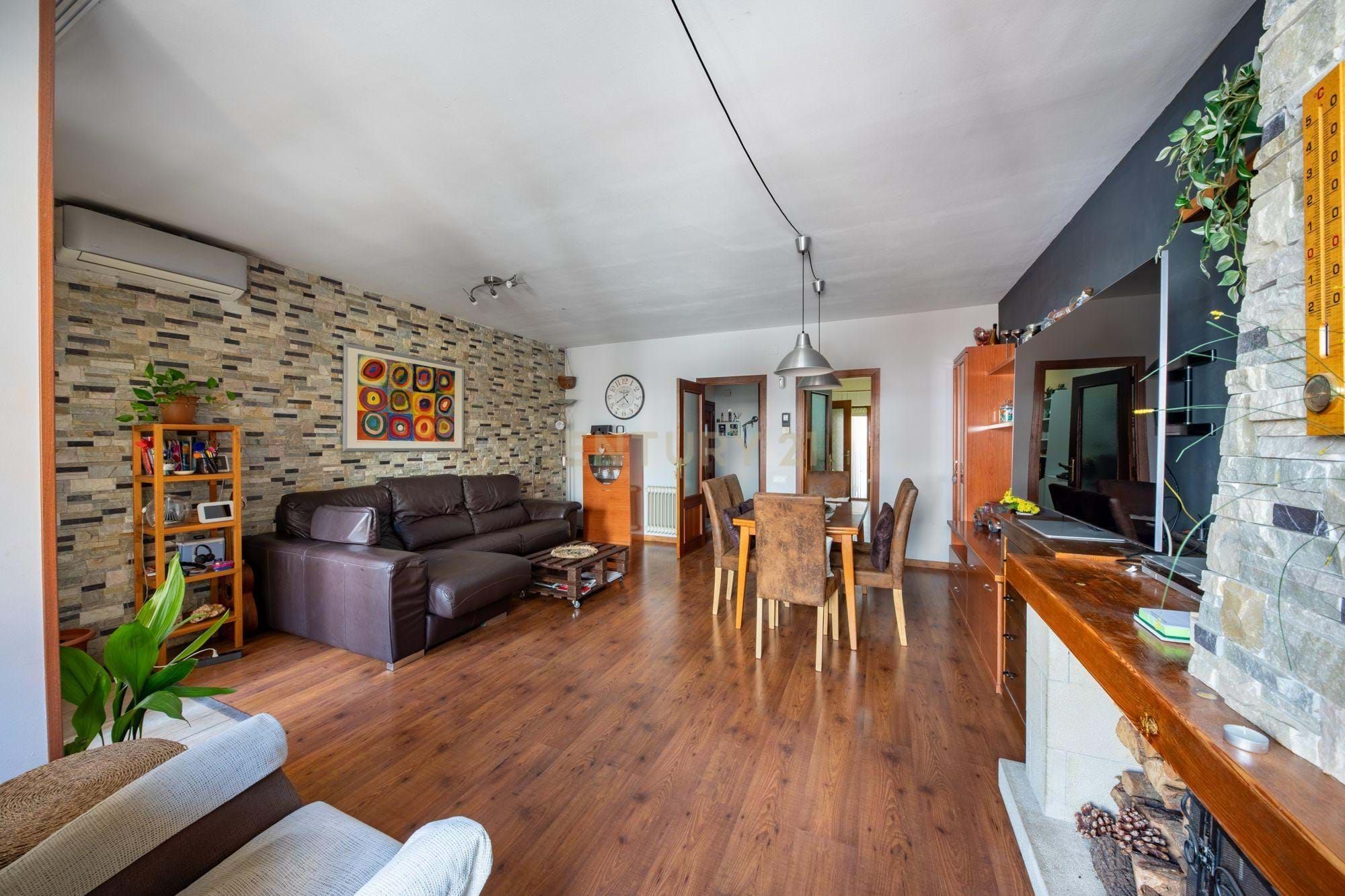 Sala d'estar de Casa o xalet en venda en Lliçà d'Amunt