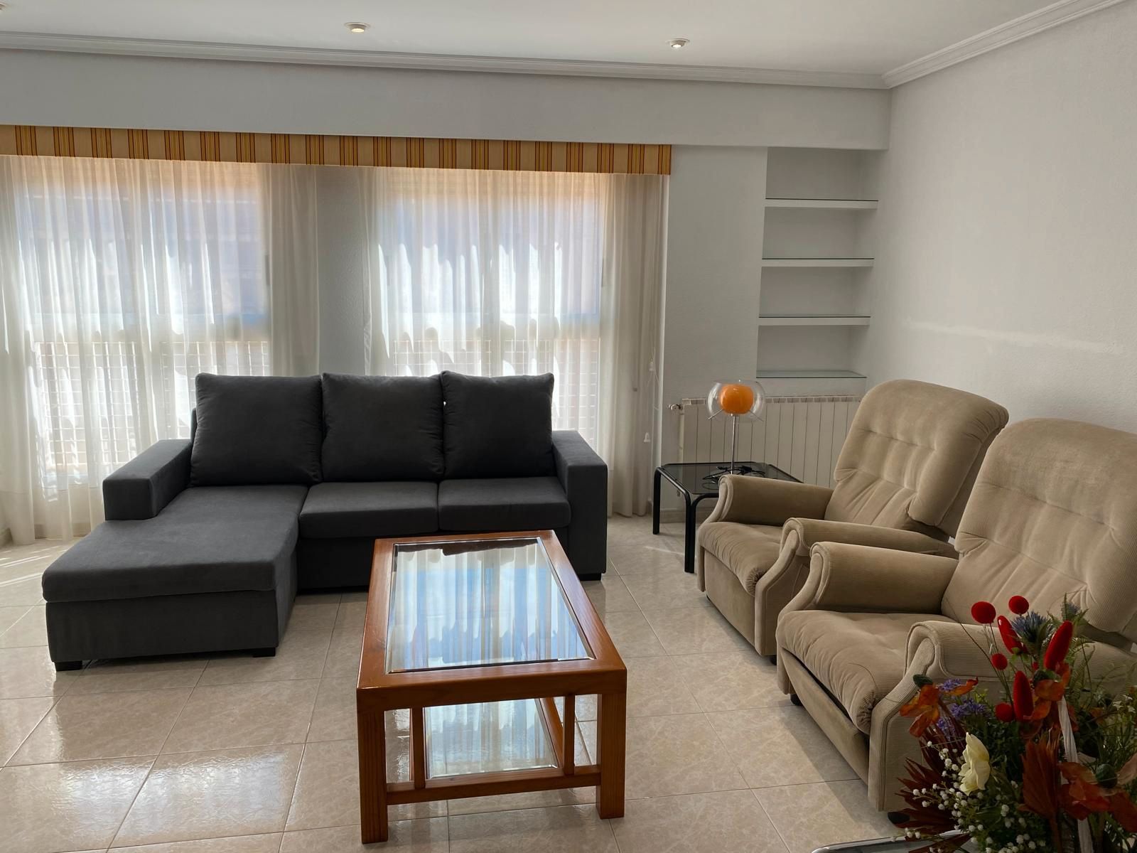 Living room of Flat to rent in Castellón de la Plana / Castelló de la Plana  with Air Conditioner, Heating and Furnished