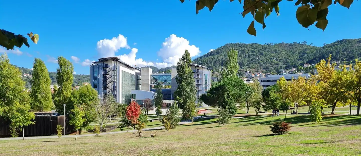 Vista exterior de Pis per a compartir en Ourense Capital  amb Calefacció, Moblat i Balcó