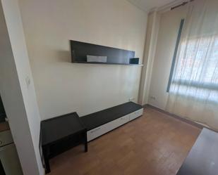 Living room of Study to rent in Ciudad Real Capital  with Air Conditioner, Heating and Swimming Pool