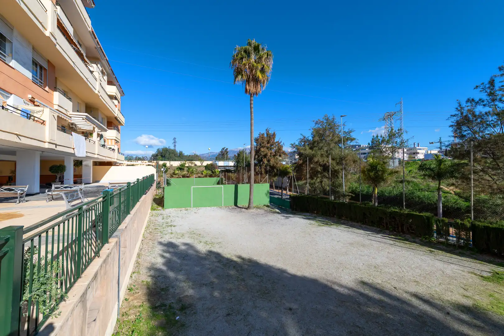 Exterior view of Flat for sale in Vélez-Málaga  with Terrace, Storage room and Community pool