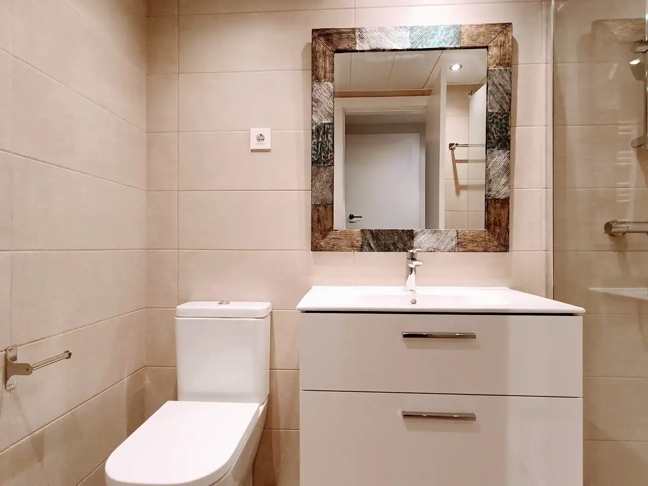 Bathroom of Flat for rent in Getafe  with Heating, Storage room and Furnished