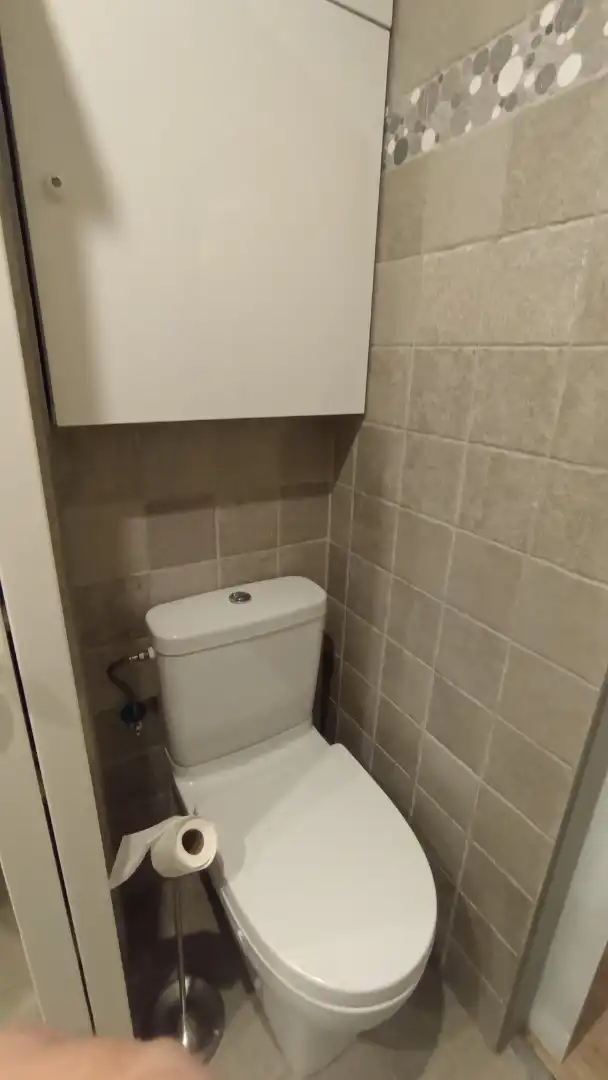 Badezimmer von Wohnung zum Verkauf in Empuriabrava mit Klimaanlage, Heizung und Möbliert