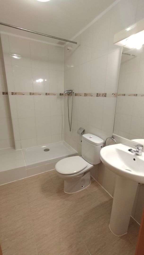 Bathroom of Flat for sale in Reus  with Terrace, Furnished and Oven