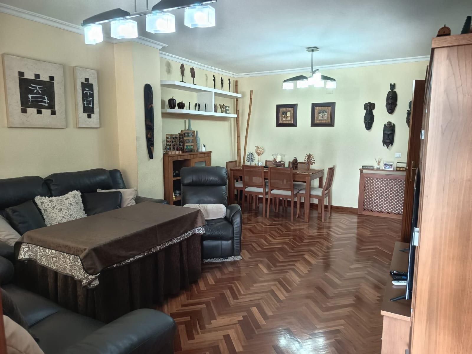 Sala de estar de Piso en venta en Cáceres Capital con Aire acondicionado, Calefacción y Terraza