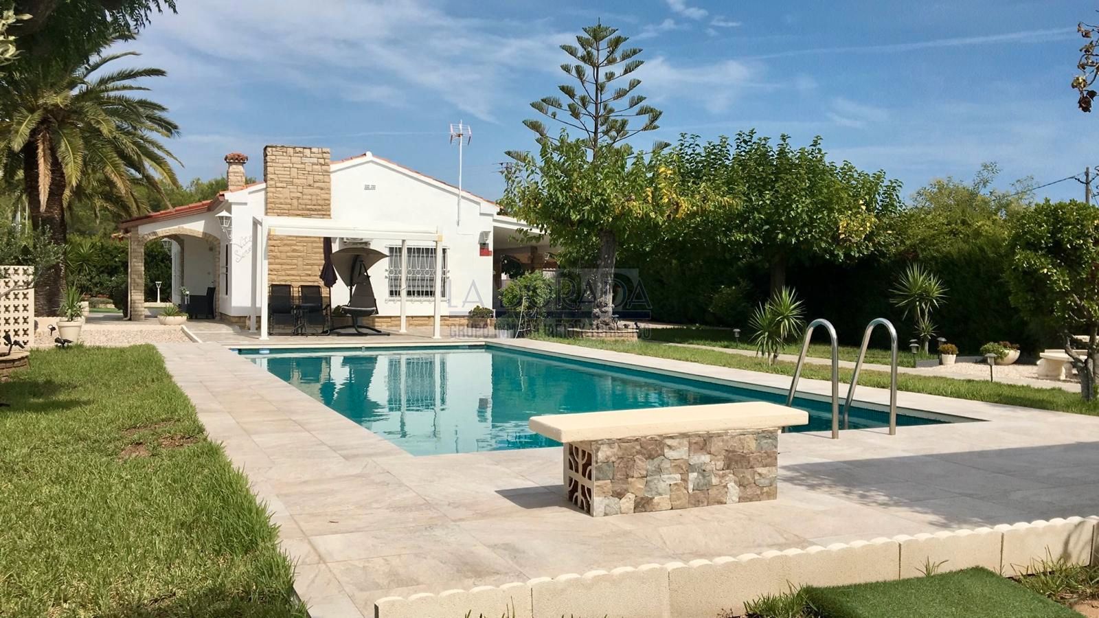 Swimming pool of House or chalet for sale in Mont-roig del Camp  with Air Conditioner, Heating and Private garden