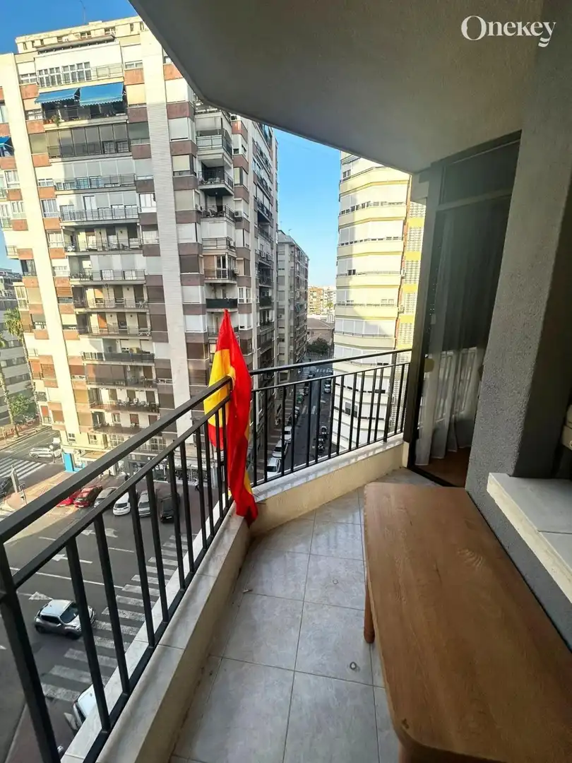 Terrassa de Pis per a compartir en Murcia amb Aire condicionat i Balcó