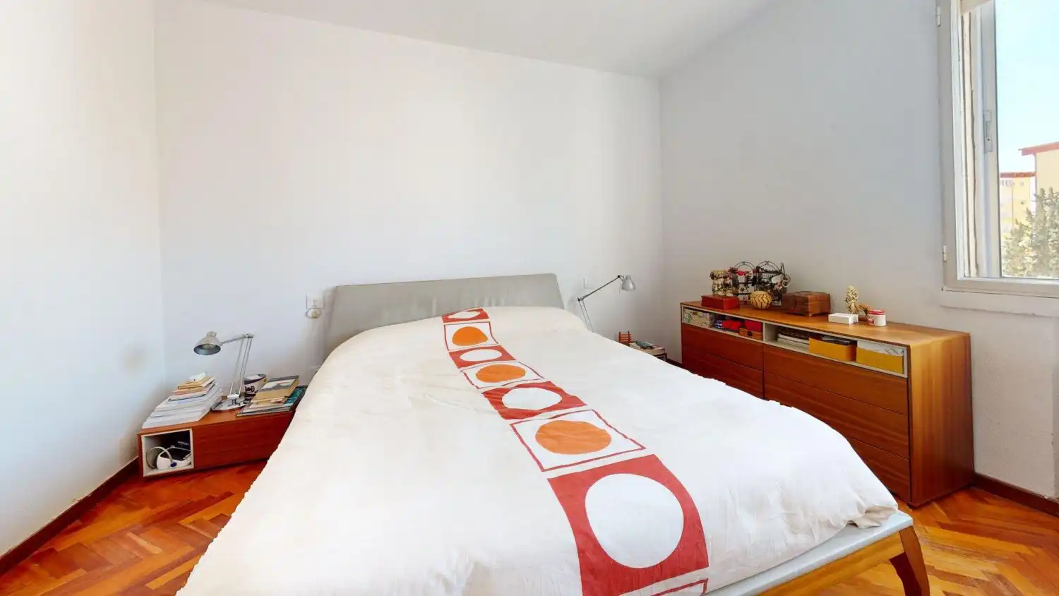 Bedroom of Flat for sale in Sevilla  with Air Conditioner and Terrace