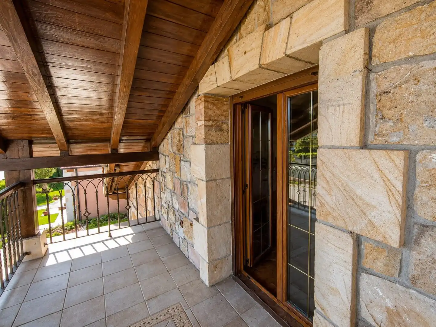 Terraza de Casa o chalet en venta en Villarcayo de Merindad de Castilla la Vieja con Jardín privado y Balcón