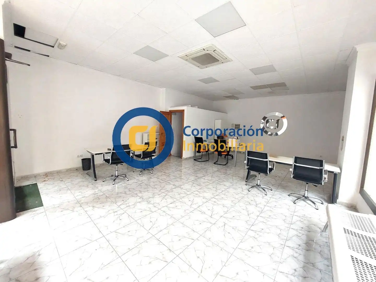 Local en venta en Lorca con Aire acondicionado