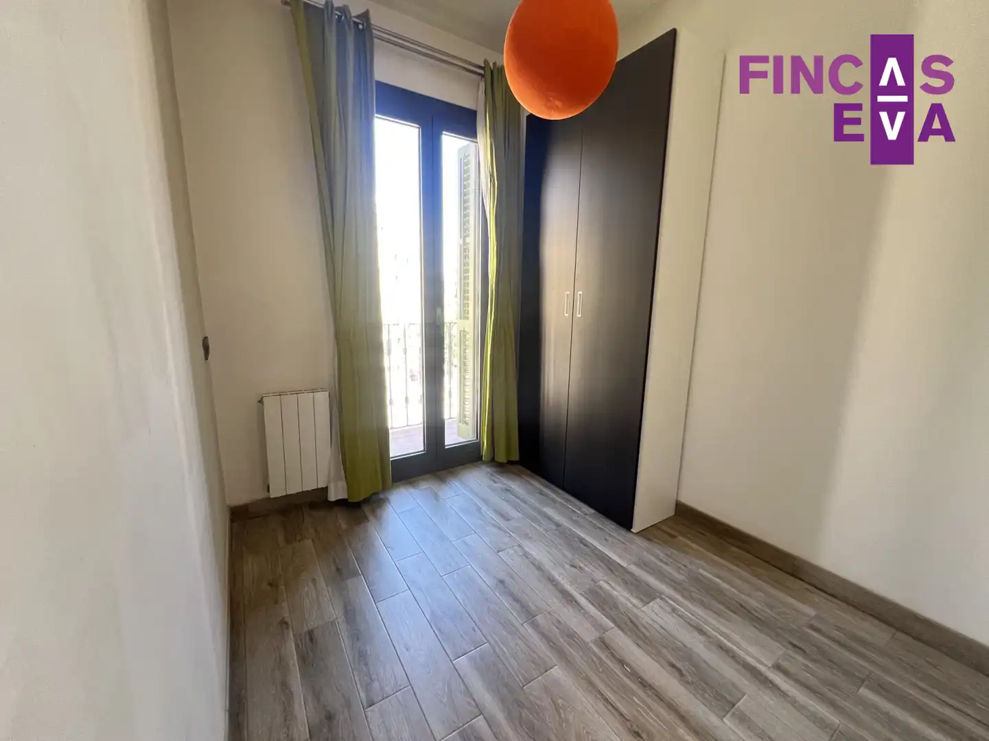 Habitación de Piso en venta en Barcelona con Calefacción, Parquet y Balcón