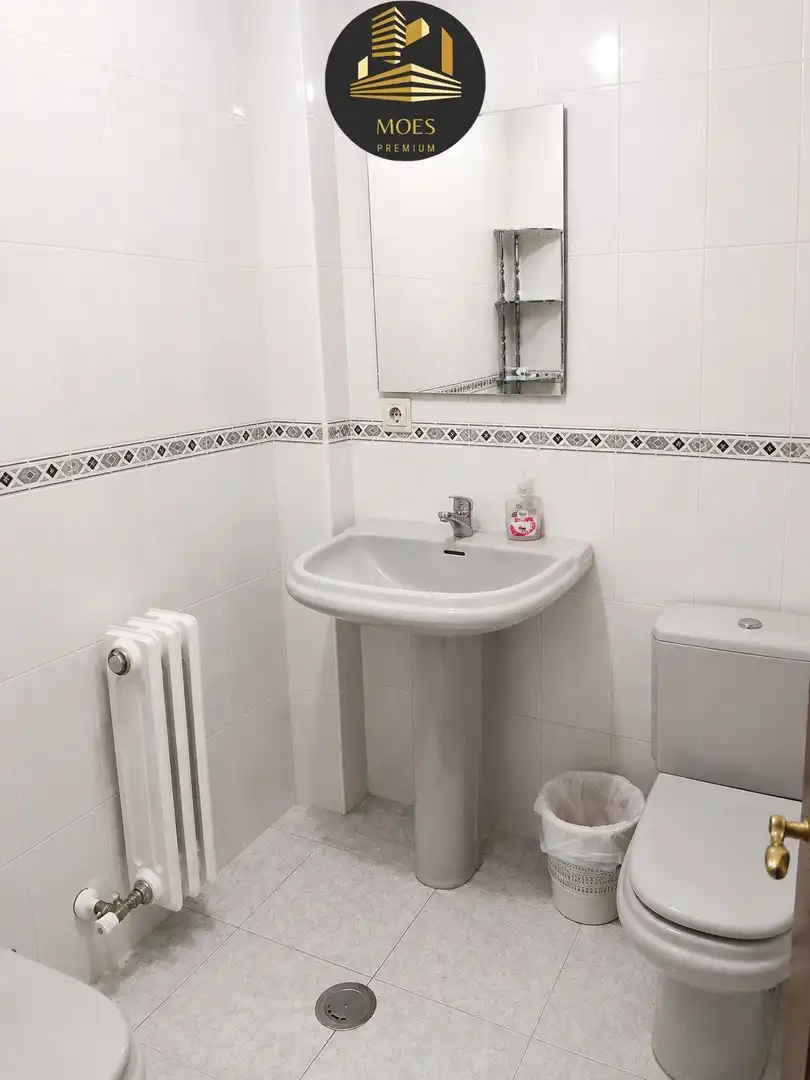 Baño de Piso de alquiler en Jaén con Aire acondicionado y Terraza