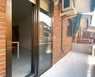 Vista exterior de Casa o xalet en venda en Coslada amb Terrassa