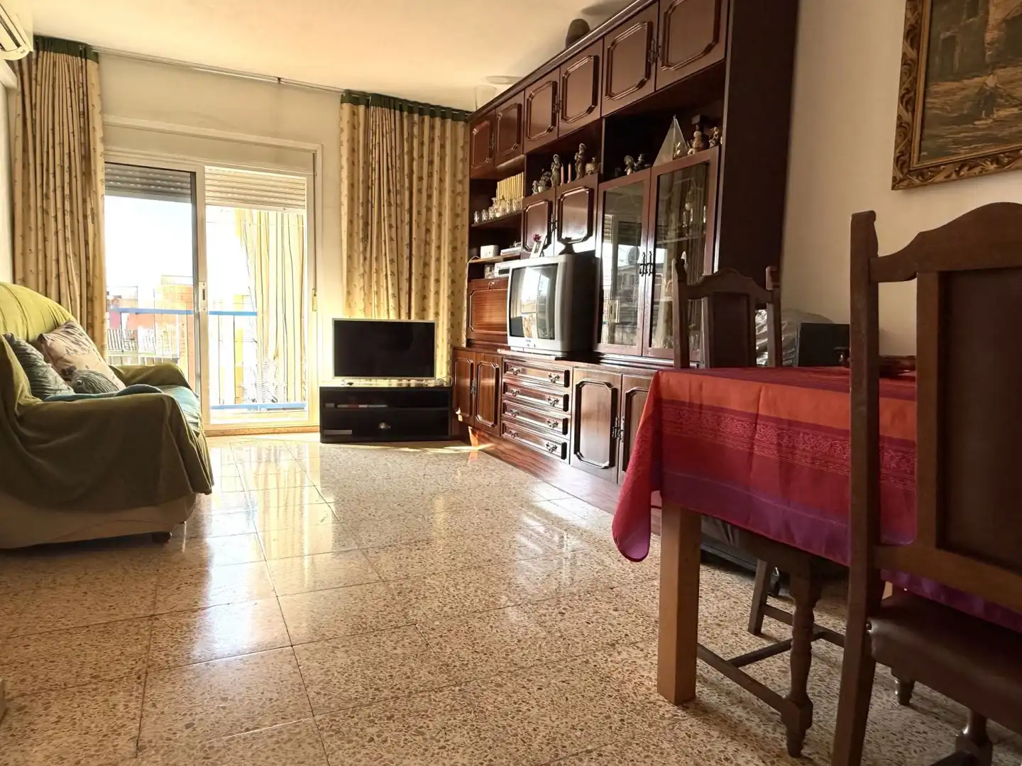 Sala d'estar de Pis en venda en Sant Boi de Llobregat amb Aire condicionat, Calefacció i Terrassa